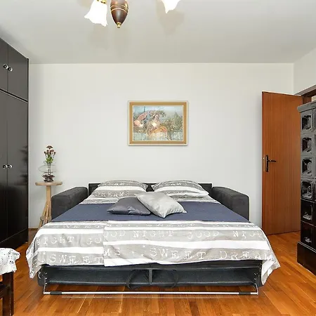 Vilim 2226 Apartman *