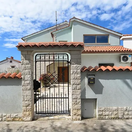 Vilim 2226 * Πούλα